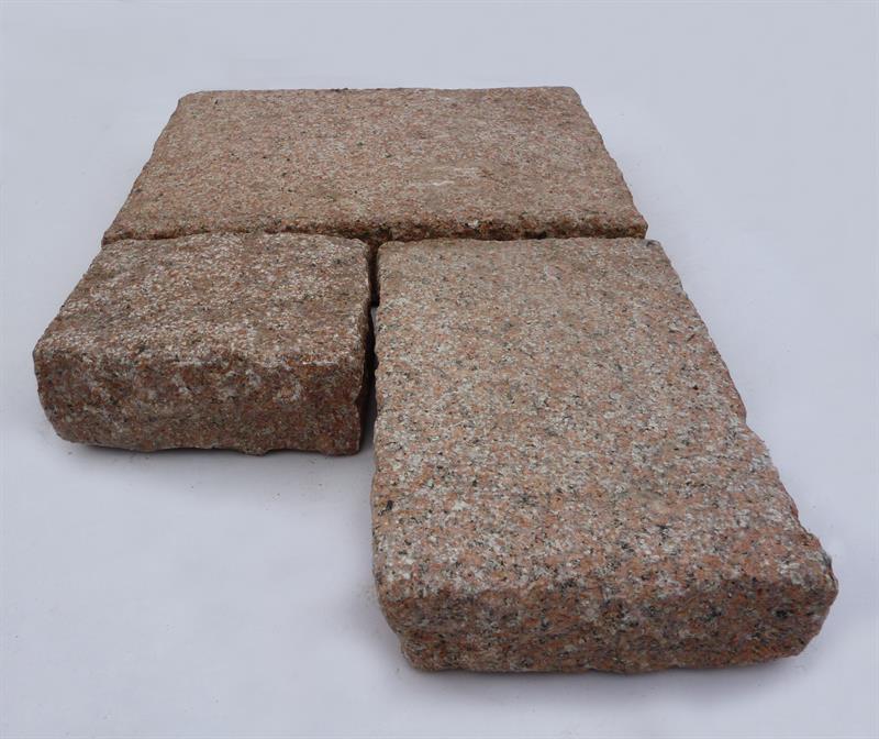 Pflasterplatten aus Granit rot Gallorosso, 17x 21x 7-8cm, Oberfläche gestockt,