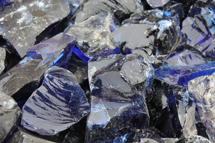 Glasbrocken Dark Blue, 6 - 10 cm Körnung, in Holzkiste