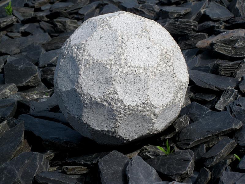 Golfball aus Granit grau,