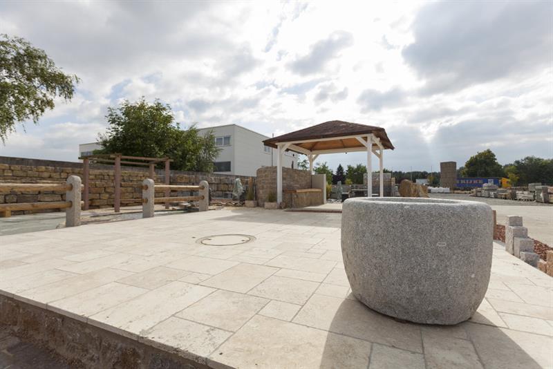 Römischer Verband aus Travertin Antik Beige gemischt, Stärke 3 cm,