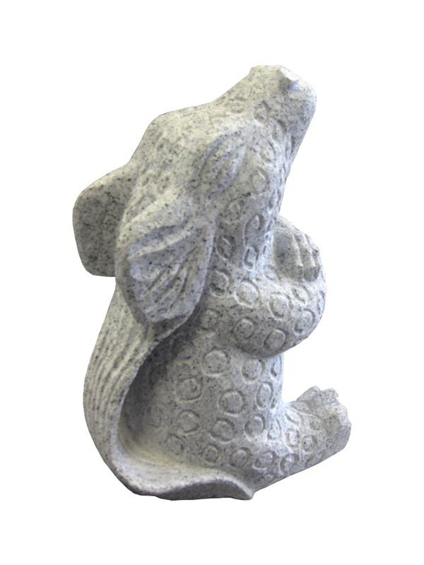 Drache aus Granit grau