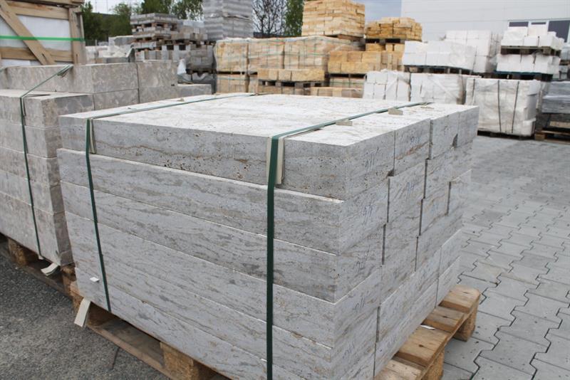 Palisaden aus Kirchheimer Muschelkalk, 100x20x10 cm, allseits gesägt 