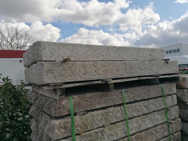 Zaunsäulen aus Granit G682 gelb, 15x 15x 160cm,