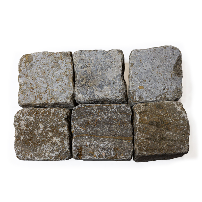 Pflasterriegel aus Muschelkalk, Maße 15-35 x 8 x 6 bzw. 8 cm im Big Bag