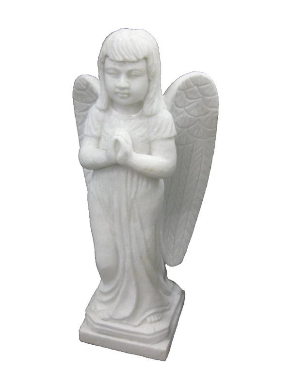 Engel aus weißem Marmor