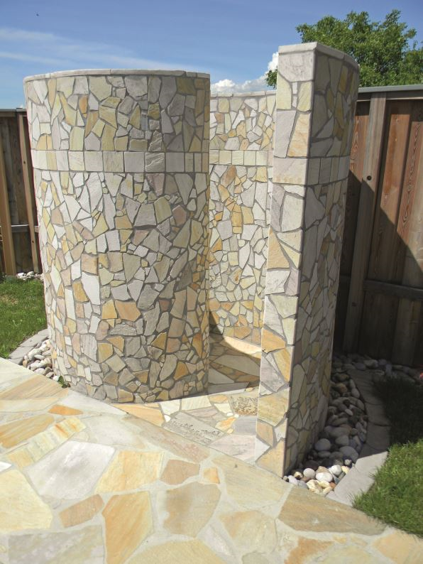 Bodenplatten aus Quarzit Amarello, mehrere Varianten