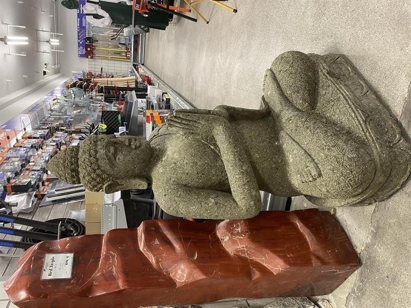 Buddha Sitzend aus Lava Basalt, ca. 120 cm Hoch